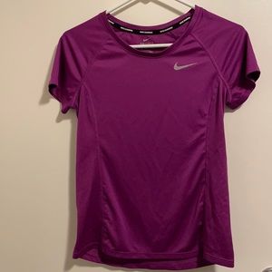 Nike dry fit shirt. Small. Purple/Mangeta color